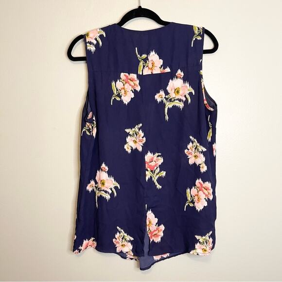 Renee C. Women's Navy Blue Floral V-Neck Sleeveless Pleated Slit Blouse Large - Picture 2 of 10